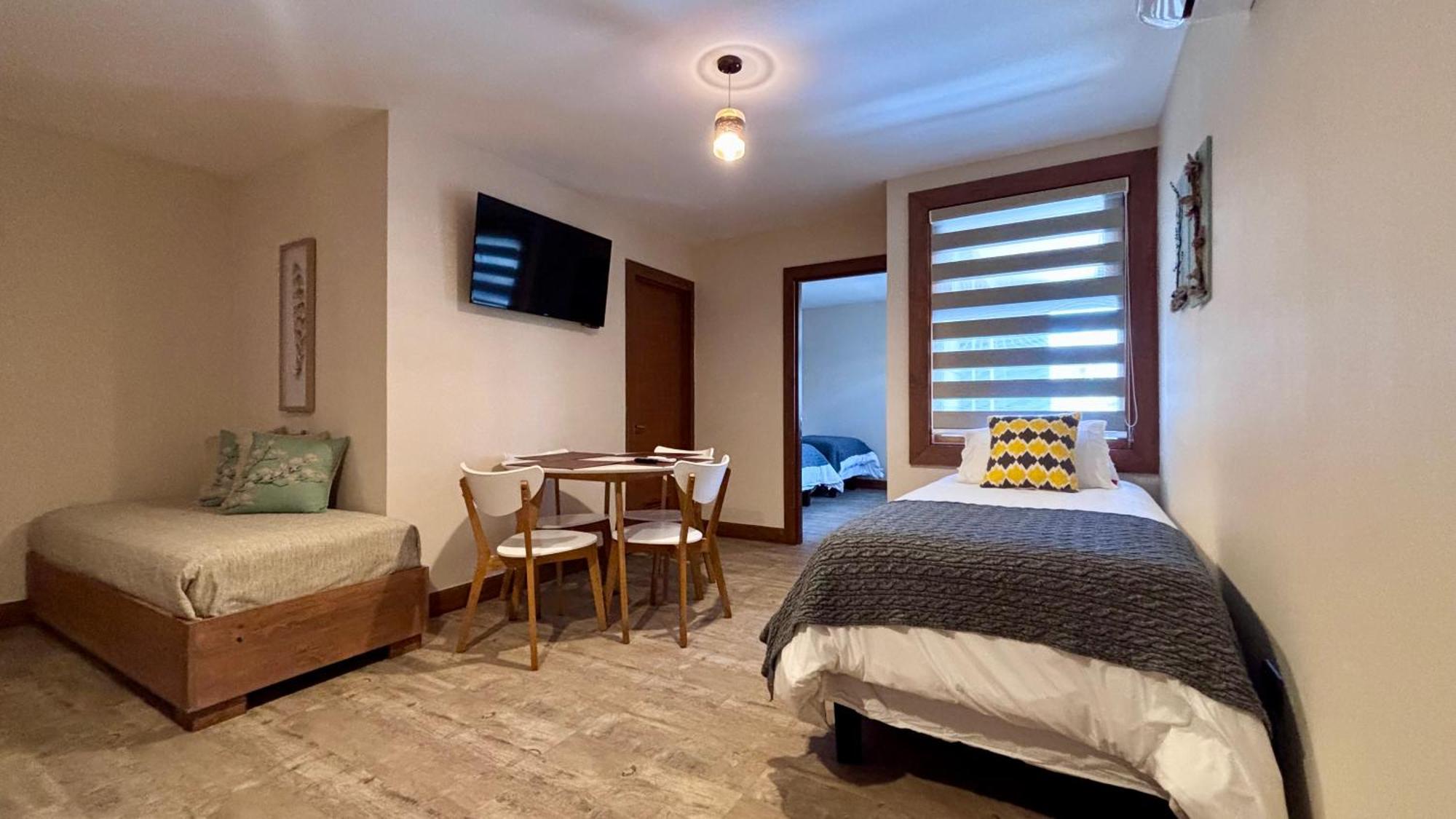 Entre Cumbres Apart Hotel Coyhaique Eksteriør bilde