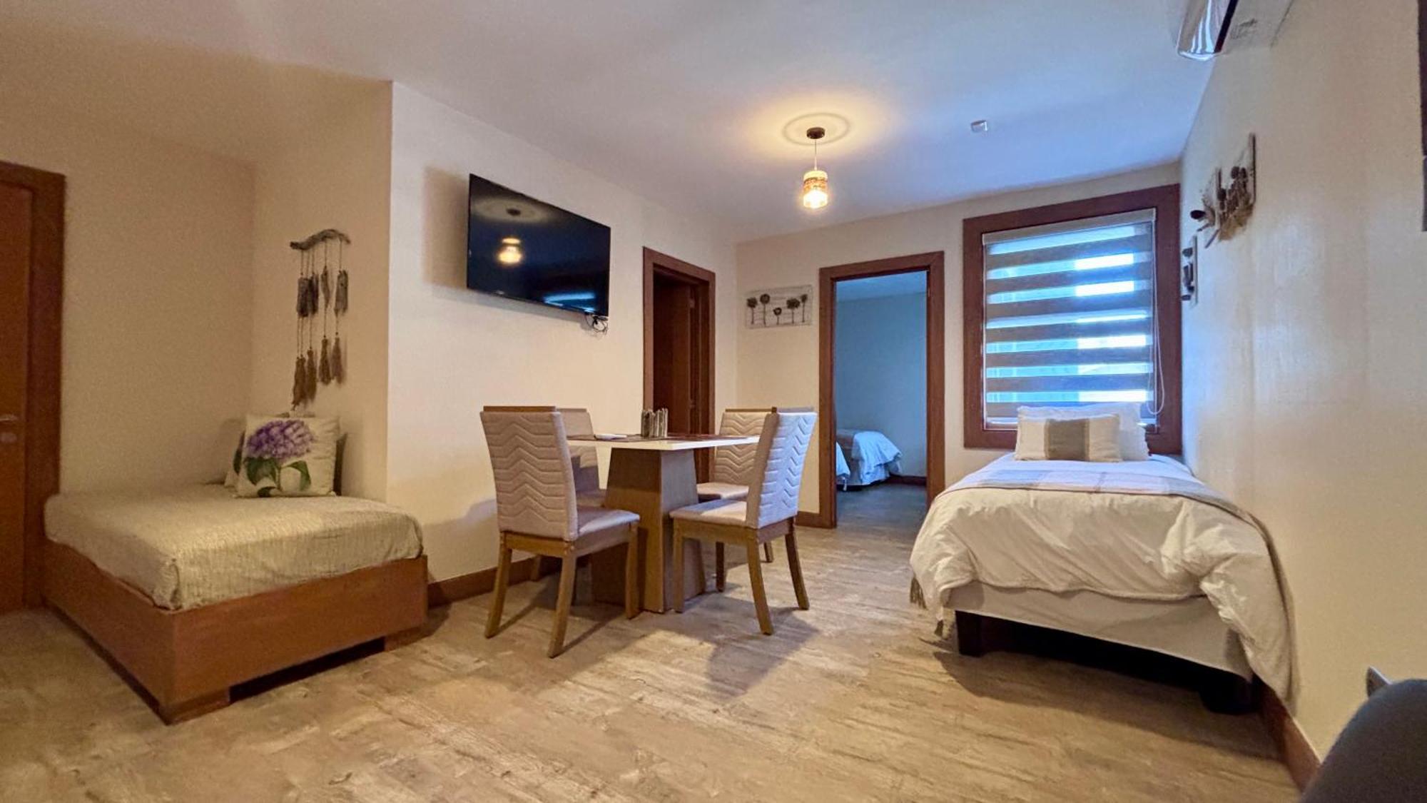 Entre Cumbres Apart Hotel Coyhaique Eksteriør bilde