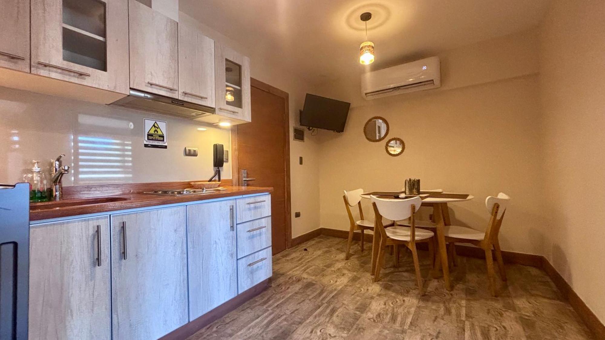 Entre Cumbres Apart Hotel Coyhaique Eksteriør bilde